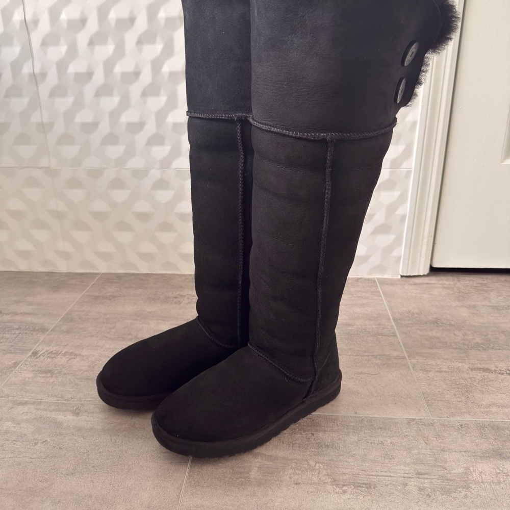 UGG OVER THE KNEE BAILEY BUTTON BOMBER BOOTS Size 8 - Picture 7 of 14